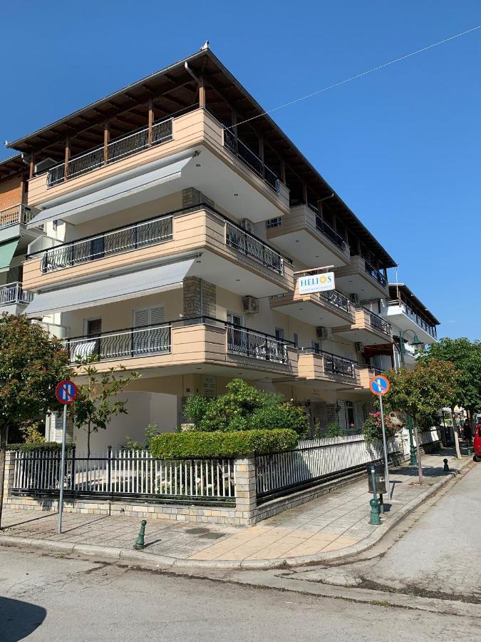 Helios Apartmenthouse Olympiaki Akti Bagian luar foto